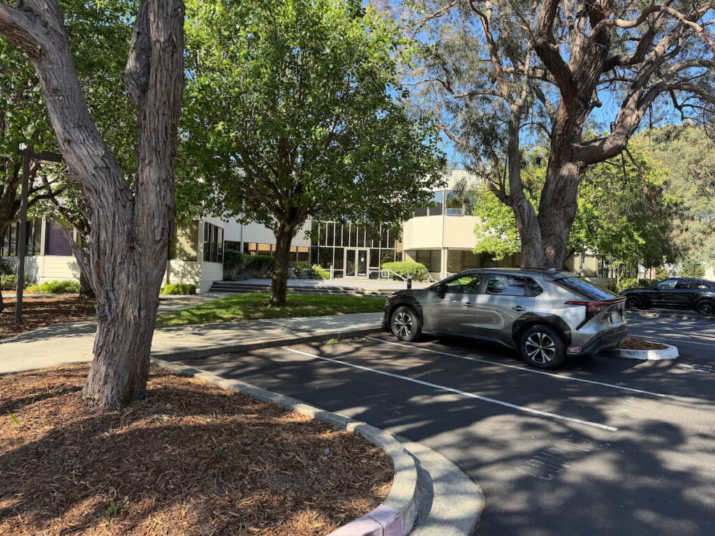 Exterior and parking at the Unfold Psychology Corte Madera office, Tamal Plaza